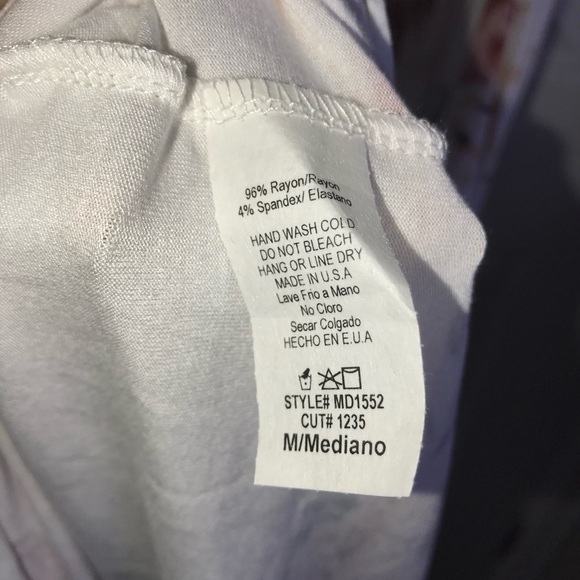 Mai Soli - white floral maxi dress- medium - Picture 5 of 6